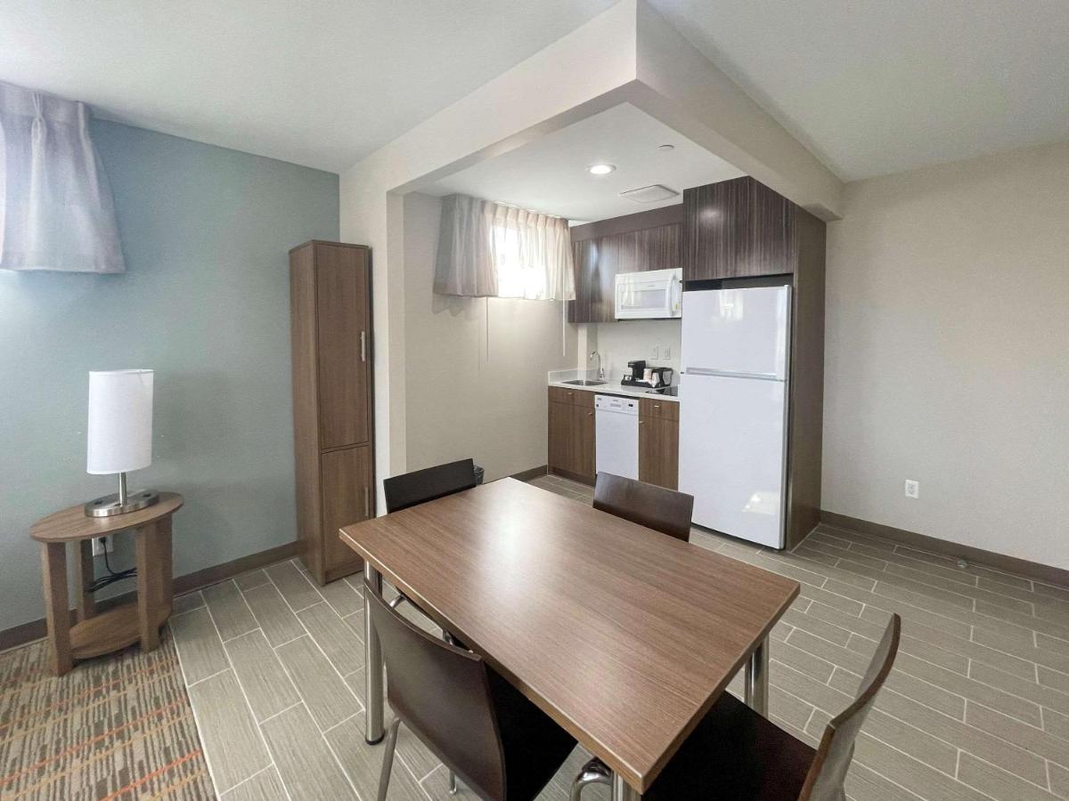 Mainstay Suites New York Exteriör bild