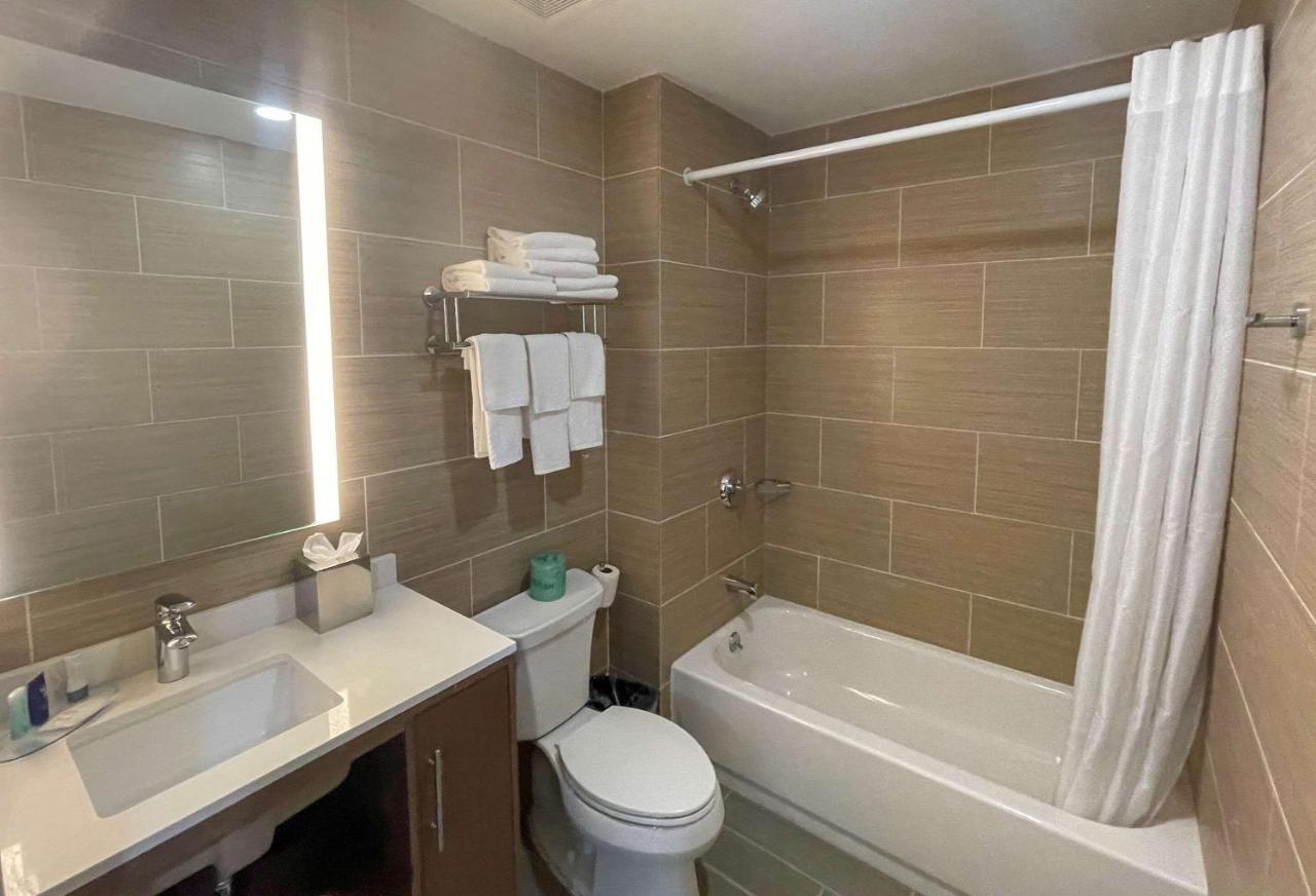 Mainstay Suites New York Exteriör bild